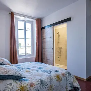 https://maison-avec-jardin-proche-du-centre-ville-isle-sur-la-sorgue.fr-provencehotel.com